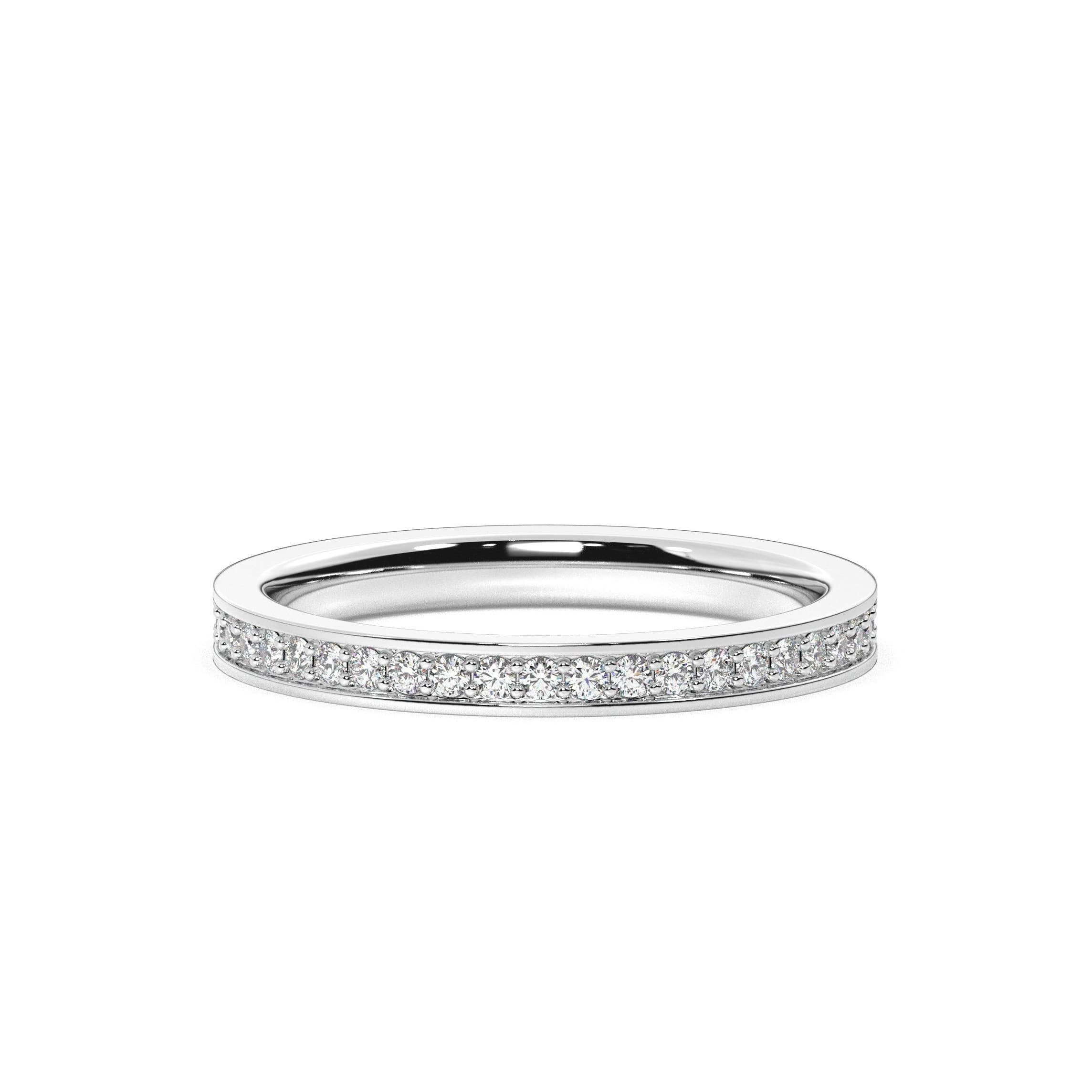 Framed in white gold, Angle